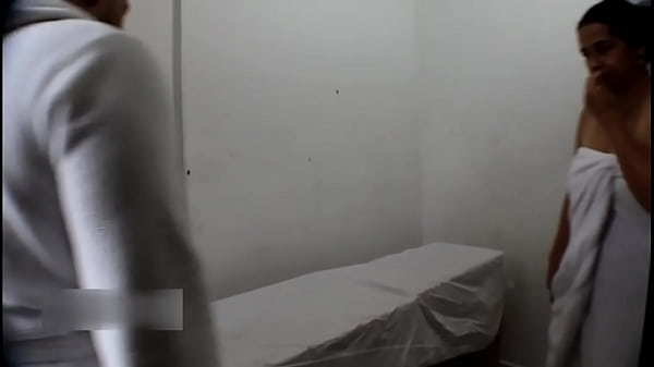 Masaje con follada inesperada a mi clienta nueva que resulto ser una puta en busca de verga – Porno En Español