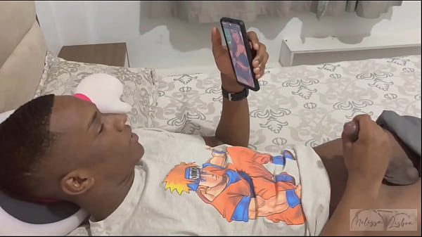 Batendo uma punheta para minha madrasta gostosa, hoje vou comer o cuzinho apertadinho dela