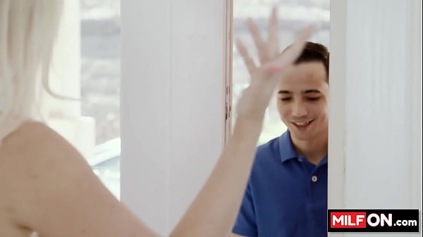 Stunning blonde with amazing big booty seduces her stepson with her big natural tits and craves his dick – Slimthick Vic, Ricky Spanish