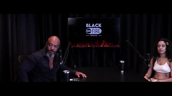 Gosta de gordas, quer continuar solteira, está louca pra dar o cu, e o vibrador que a mãe lhe deu… – Bibi Hourani (WATCH ON: SHEER/RED)