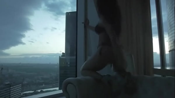 Hot slut with big ass and huge tits rides cock [Amateur couple]